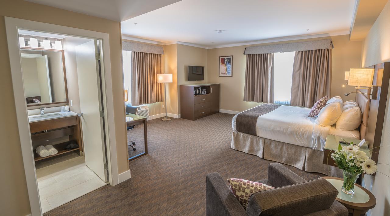Mstar Hotel Kitimat Kültér fotó